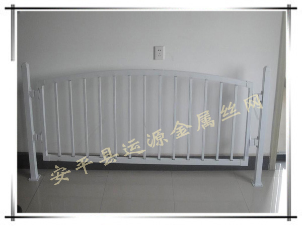 交通隔離柵欄